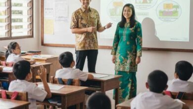 ماليزيا تعتمد «التدريس المشترك»: معلمان يدرسان للطلبة في آن واحد